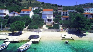 Beach nearby - Apartments Jadranka (Rogoznica)