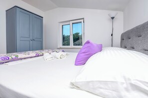 Apartment (A1) | Free WiFi, bed sheets