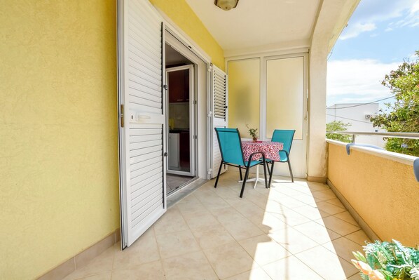 Apartment (A3) | Balcony