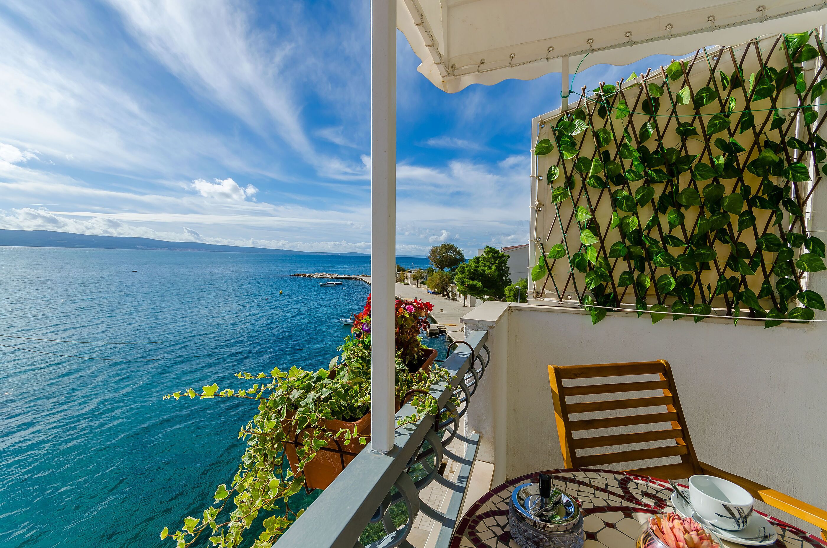 Studio (A2) | Utsikt mot vann