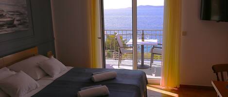 Studio (A4) | Free WiFi