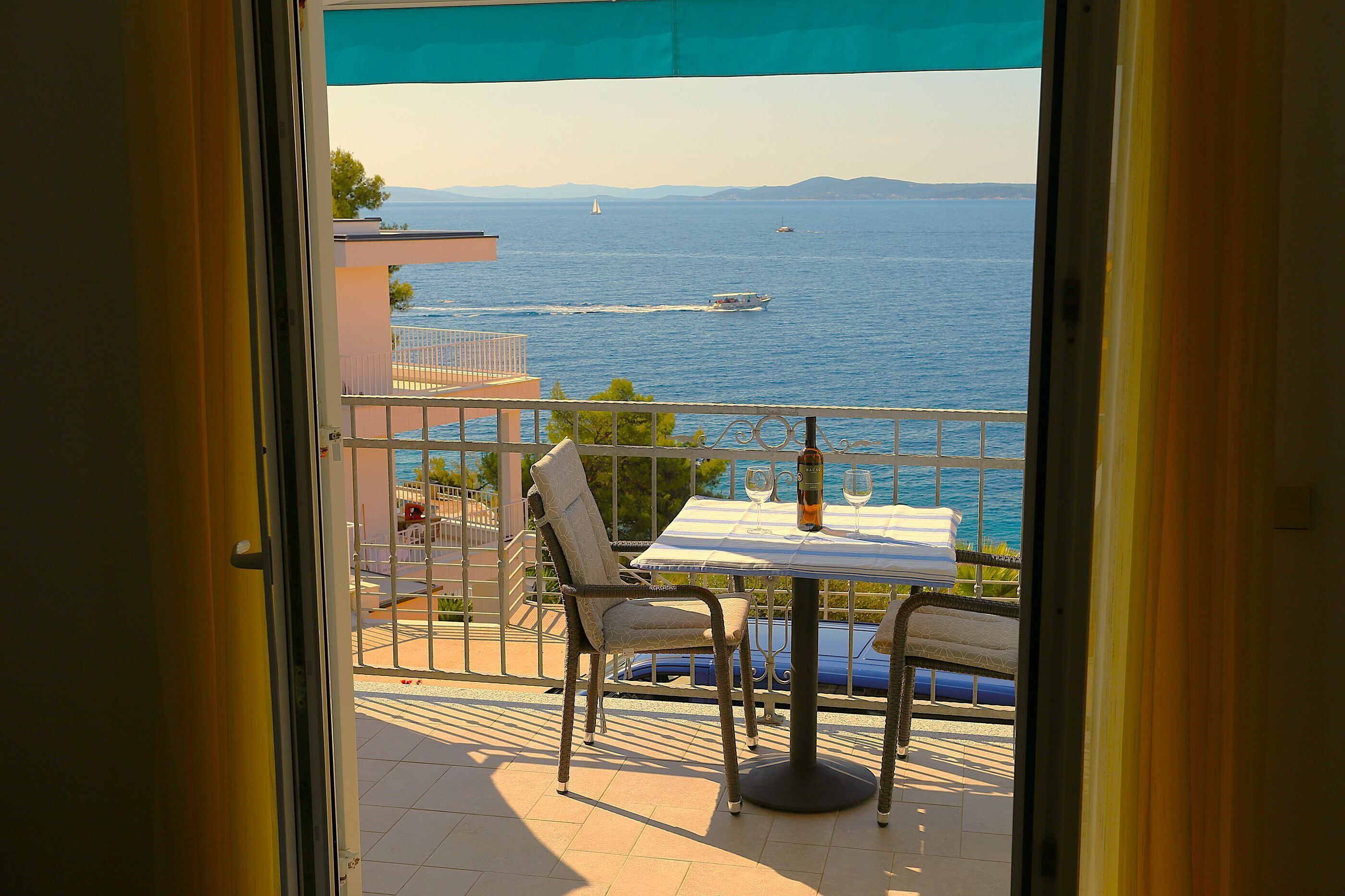 Studio (A4) | Restauration extérieure