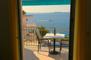 Studio (A4) | Outdoor dining