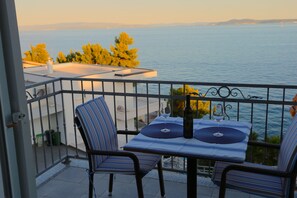 Studio (A6) | Restauration extérieure