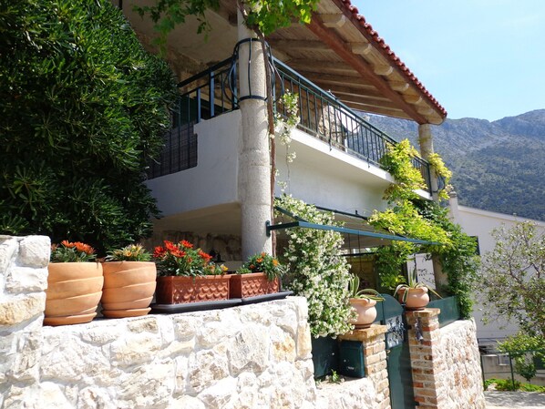 Exterior - Apartments Peric (Podgora)