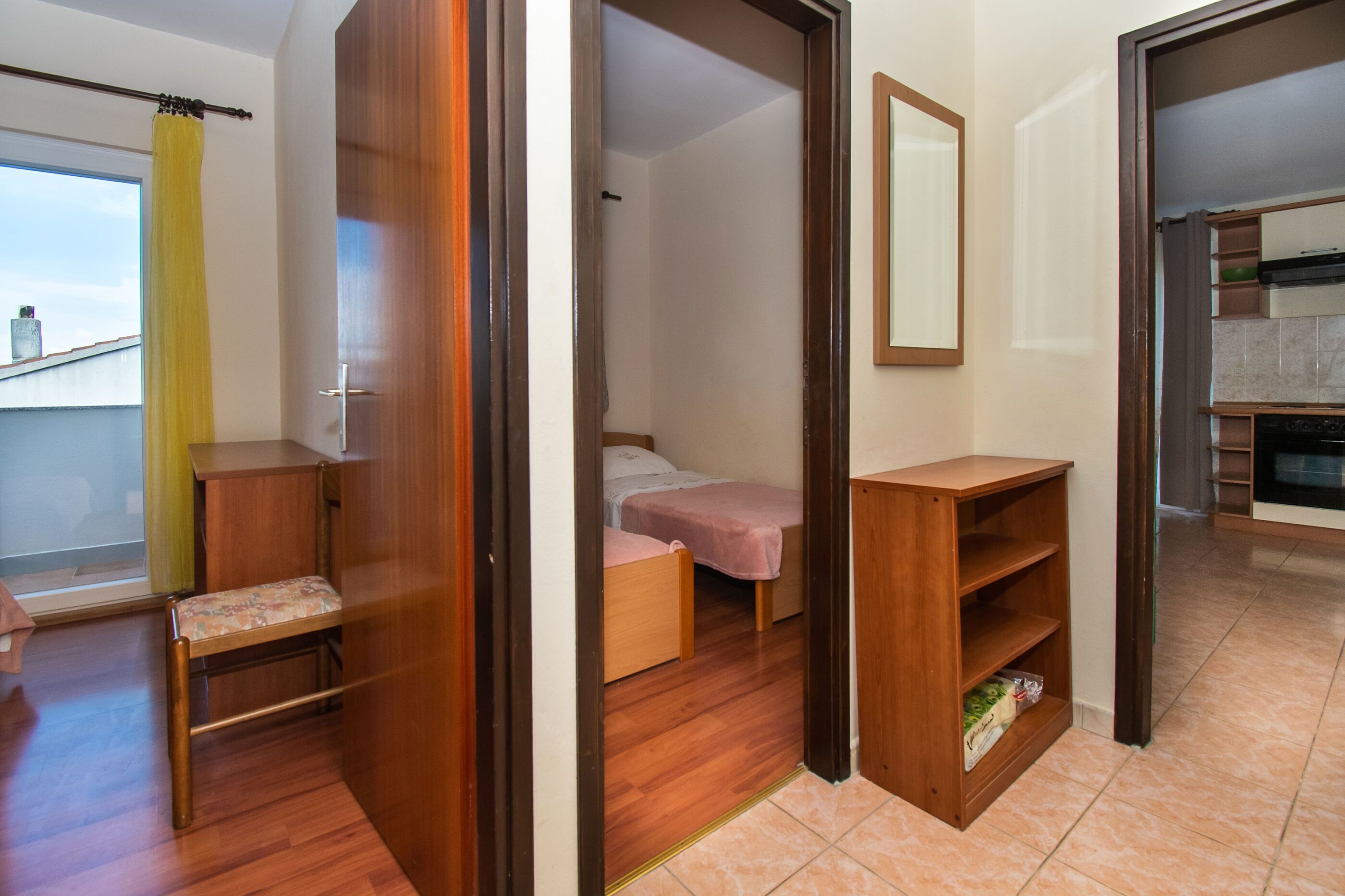 Free WiFi, bed sheets