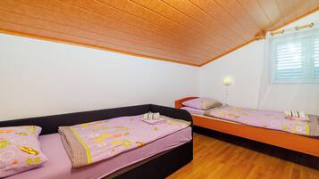 Apartment (A4)