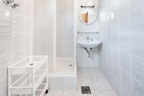 Apartment (A3) | Bathroom - Apartments Mala Dalmacija (Marina)
