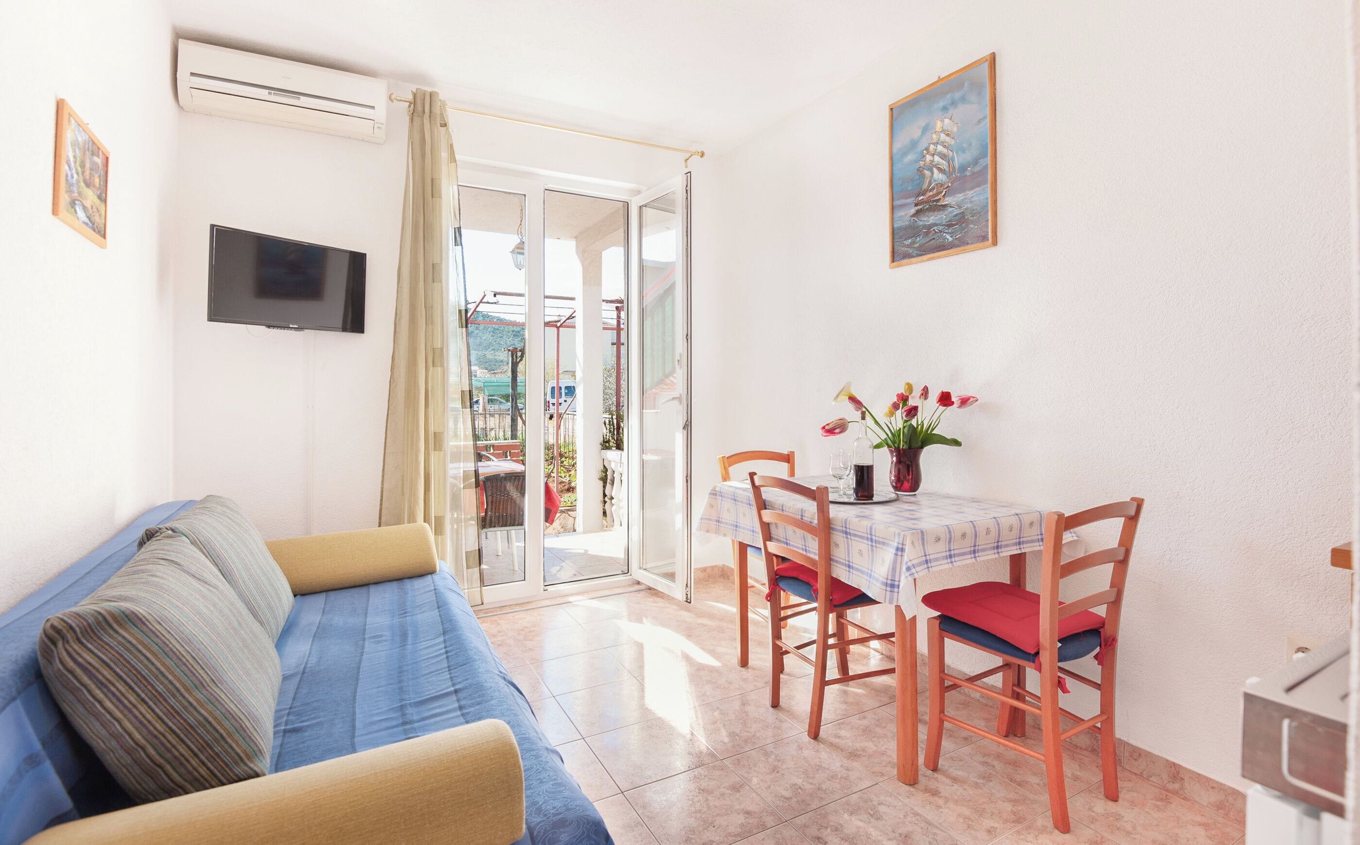 Apartment (A3) | Living room