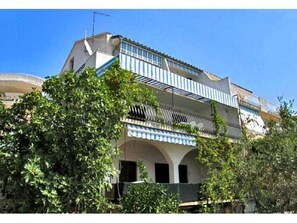 Building design - Apartments Bee Maja (Okrug)