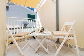House | Balcony