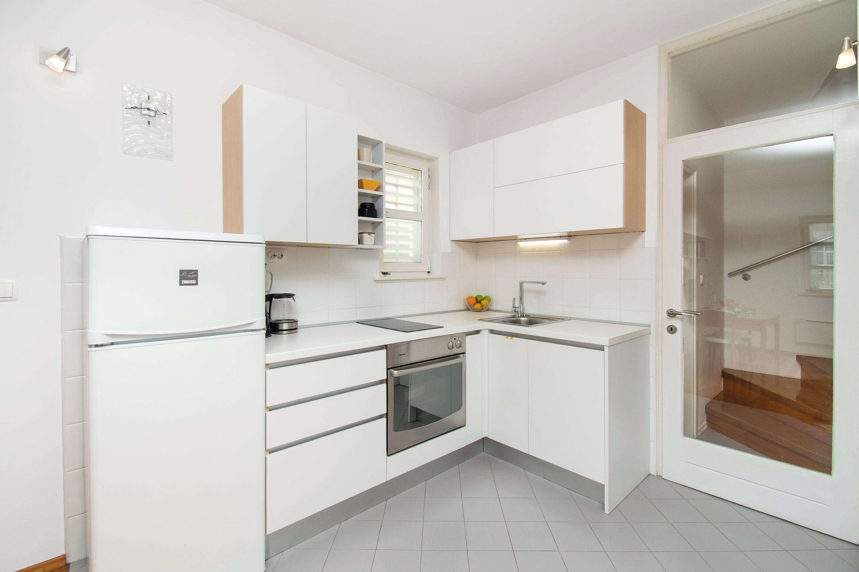 House | Private kitchen | Fridge, oven, stovetop, dishwasher