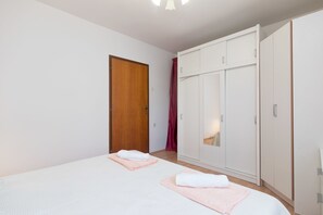 Bügeleisen/Bügelbrett, kostenlose Babybetten, kostenloses WLAN