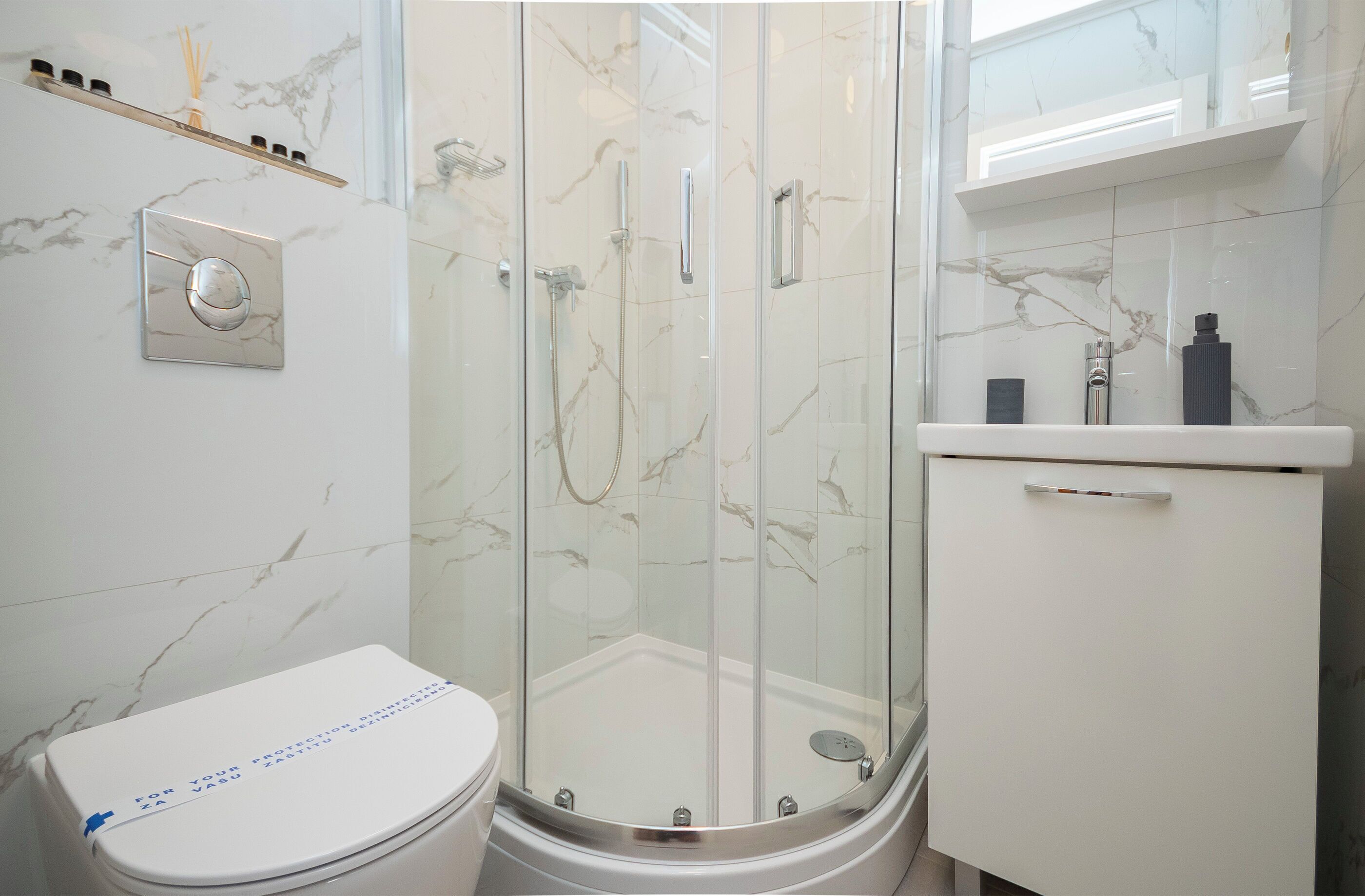 Studio (A2) | Bathroom | Shower