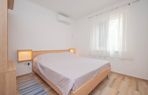 Studio (A2) | Free WiFi, bed sheets - Apartments Zecic (Omis)