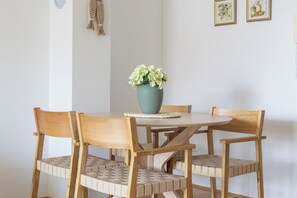 Apartment (A1) | Dining