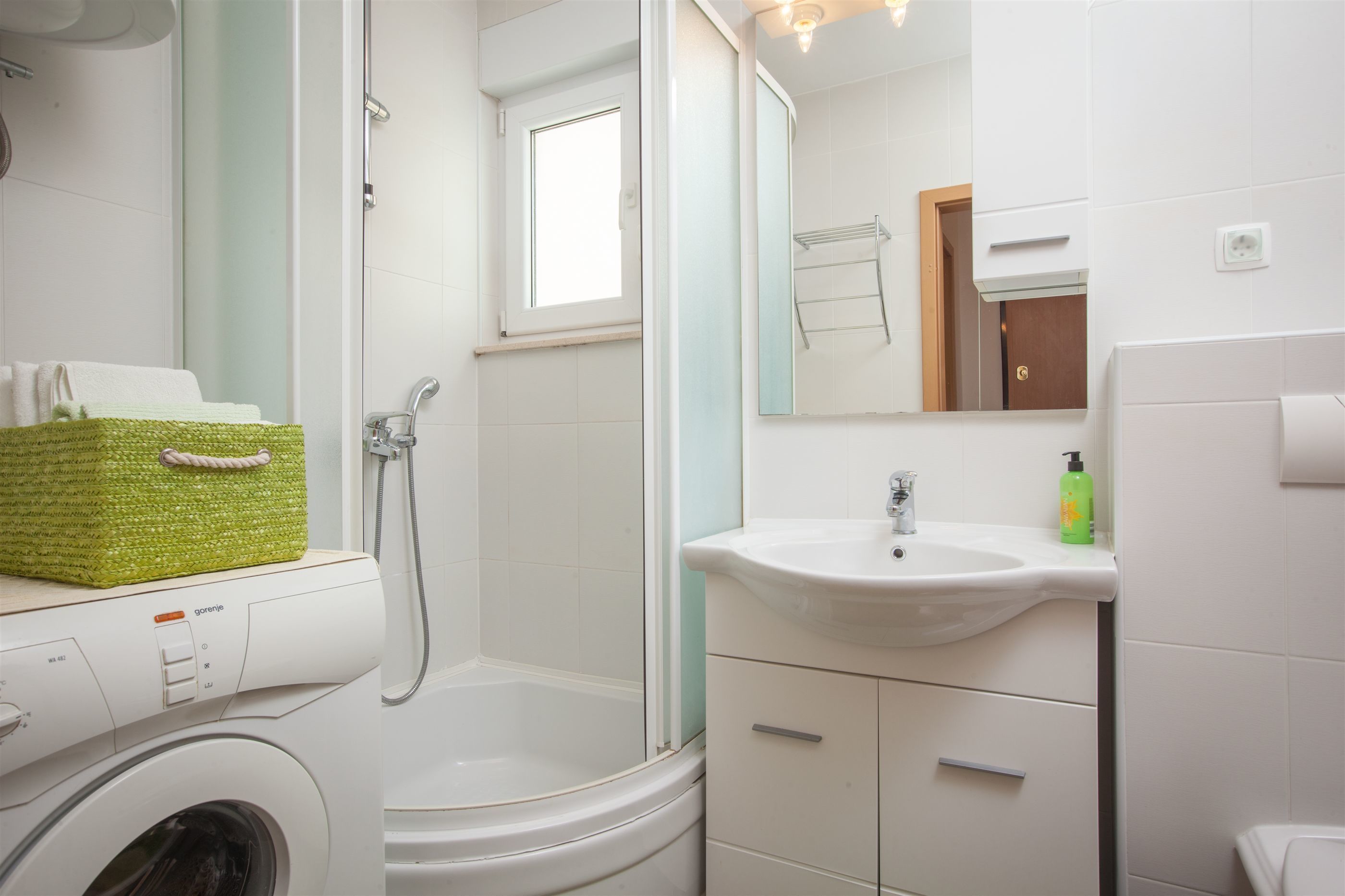 Bathroom | Shower