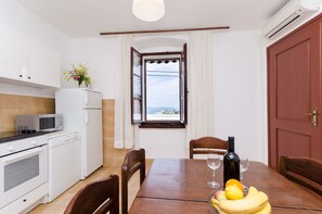 Private kitchen - Apartment Ruza (Lopar)