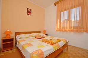 Apartment (A1) | Free WiFi - Apartment and Room Ivica (Vodice)