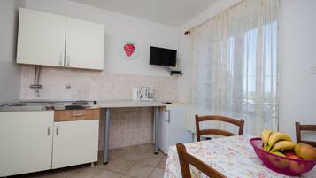 Cucina privata | Frigorifero, piano cottura, macchina per caffè espresso