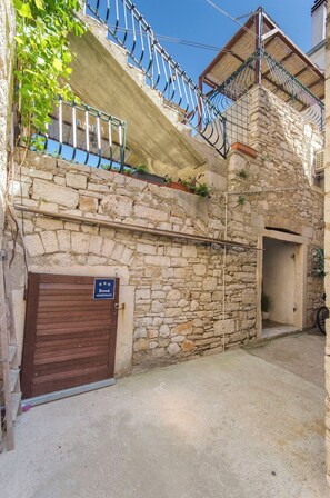 Apartment (A1) | Building design