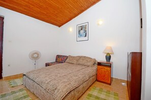 Studio (A2) | Free WiFi
