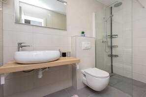 Apartment (A1) | Bathroom - Apartments Adriatic Blue With Pool (Omis)