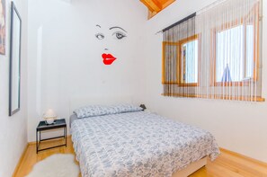 Coffre-fort, fer et planche Ă repasser, accĂšs au Wi-Fi (inclus)