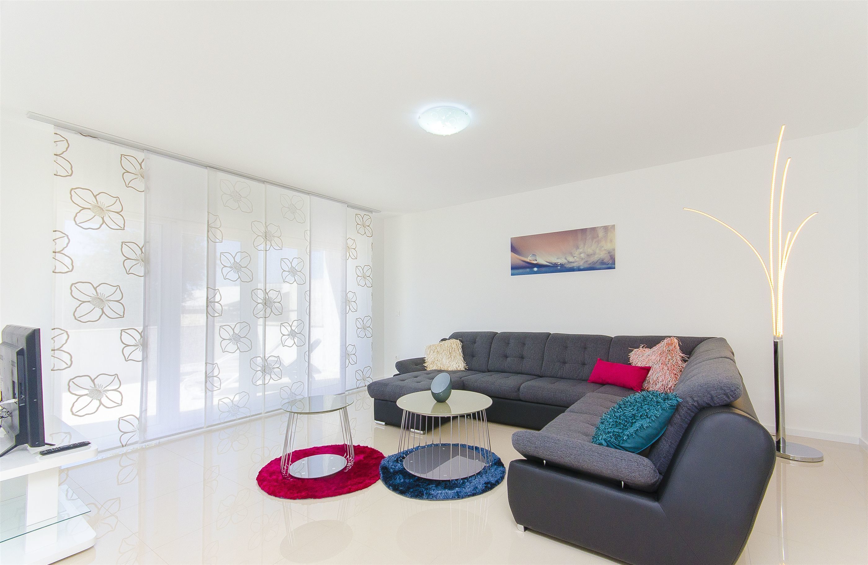 Apartment (A1) | Living room | TV