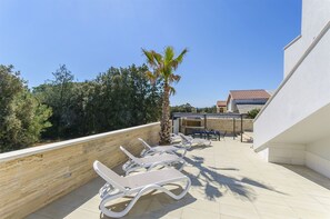 4 habitaciones, tabla de planchar con plancha y wifi gratis