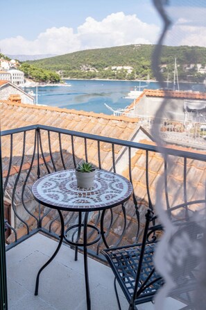 Apartment (A1) | Water view