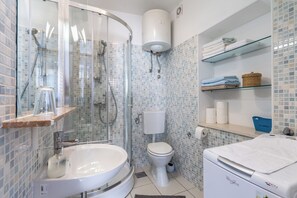 Apartment (A1) | Badezimmer