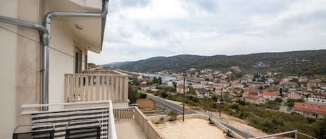 Apartment (A3) | Balcony