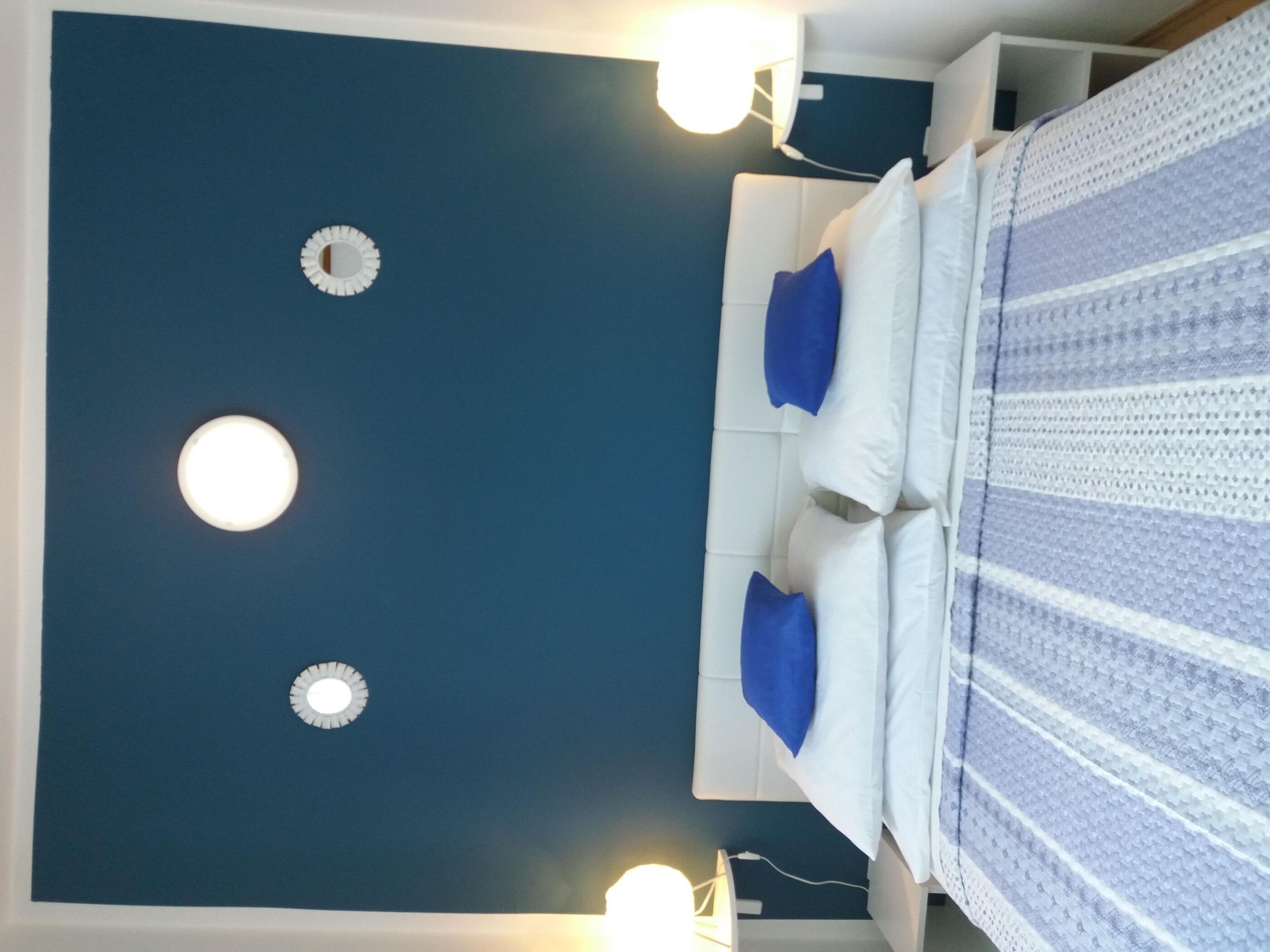 免费 WiFi、床单