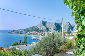 Beach/ocean view - Apartment and Rooms Tatijana (Omis)