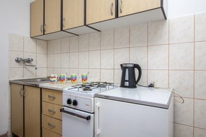 Private kitchen | Fridge, stovetop, espresso maker, electric kettle