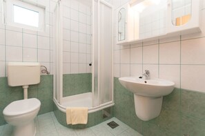 Bathroom - Apartments Igor (Baska Voda)