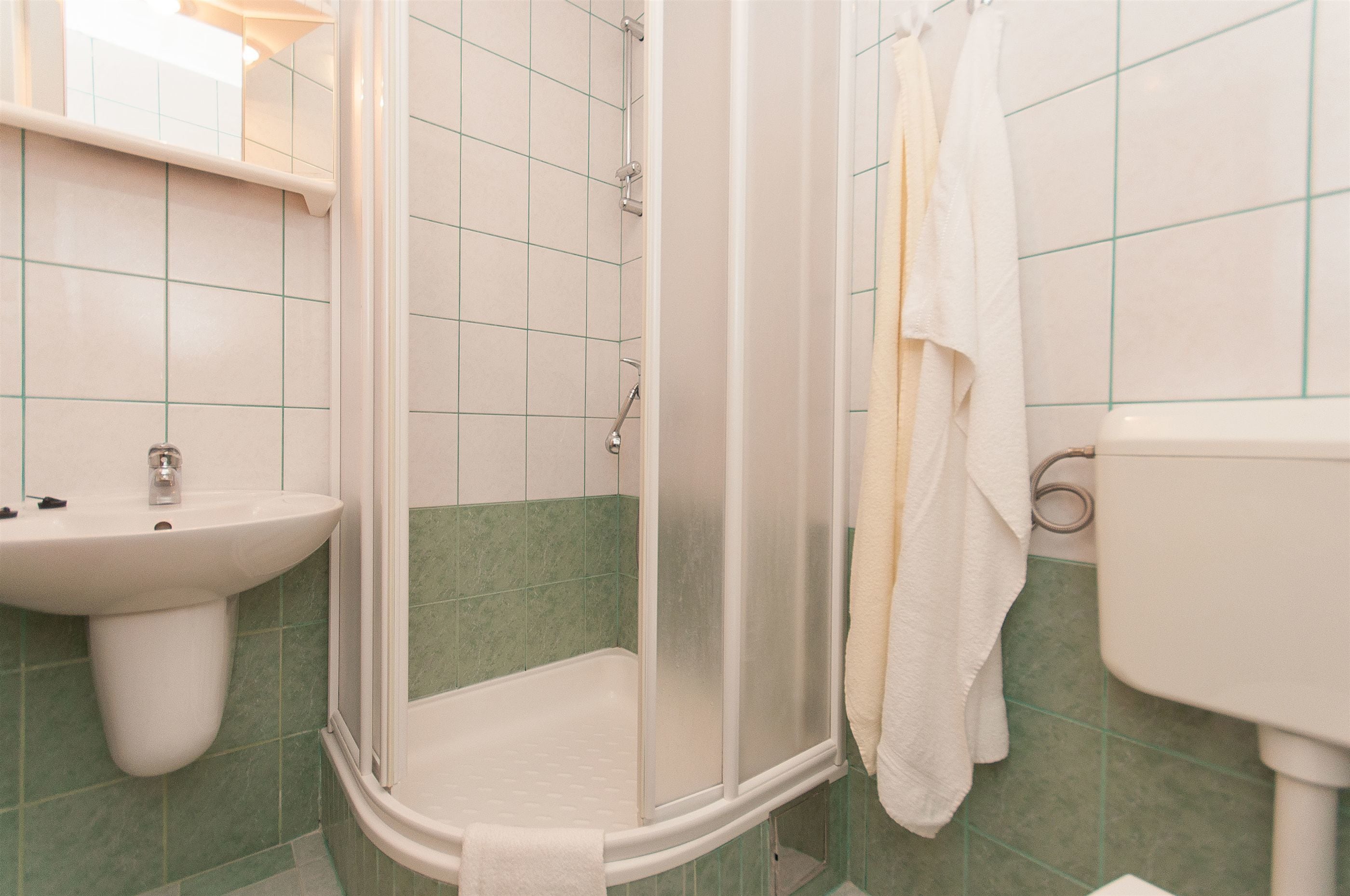 Kamar mandi | Shower