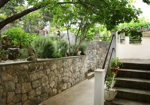 Sân vườn