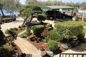 Property grounds - Apartments Ivan by the sea (Vodice)