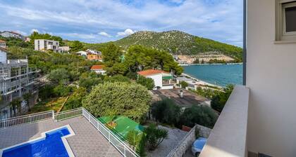 Apartments Jakov