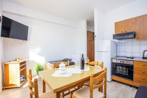 Apartment (A1) | Private kitchen - Apartments Tonci (Dugi Rat)