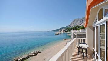 Apartment (A4) | Balkon