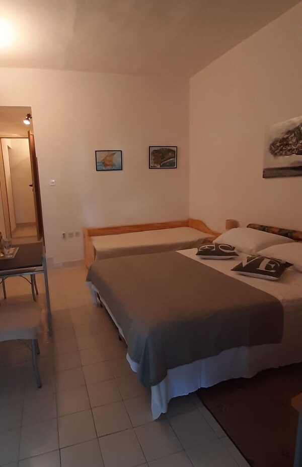 Apartment Zeljka - Seget Vranjica
