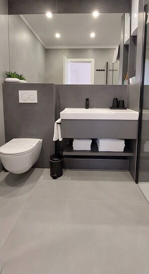 Apartment (A1) | Badezimmer | Haartrockner, Handtücher