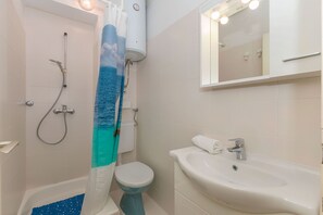 Bathroom - Apartments Josip (Makarska)