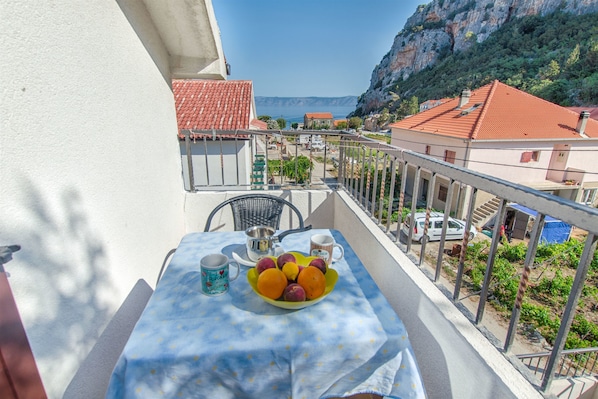Apartment (A6) | Water view
