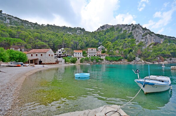 Beach nearby - Apartments and Rooms Stjepan (Jelsa)