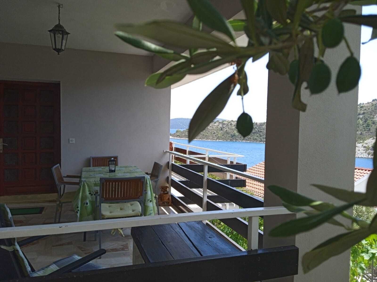 إطلالة على الحديقة