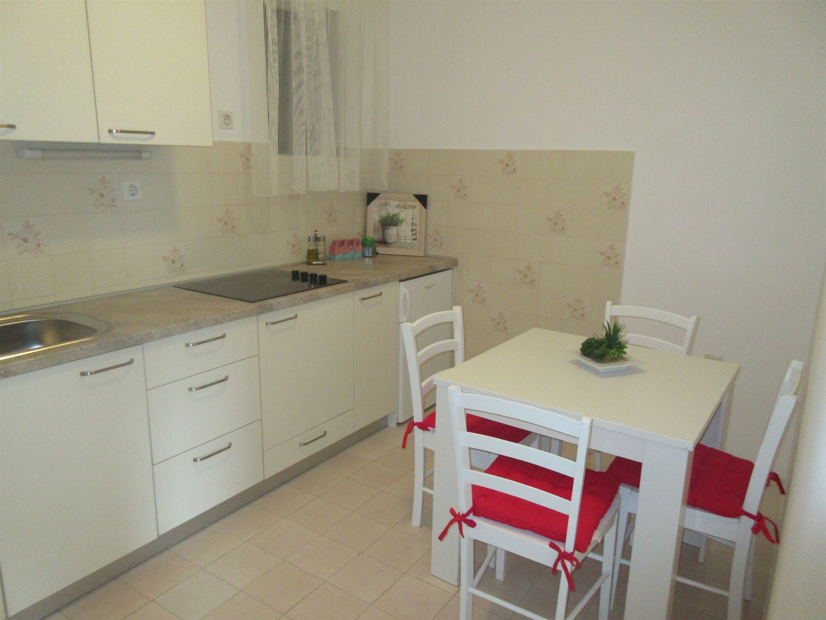 Cuisine privée | Réfrigérateur, micro-ondes, four, plaque de cuisson